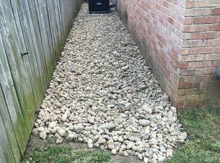 5610 Acorn St, Houston, TX 77092