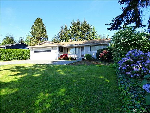 2nd image of 434 Stirling Dr