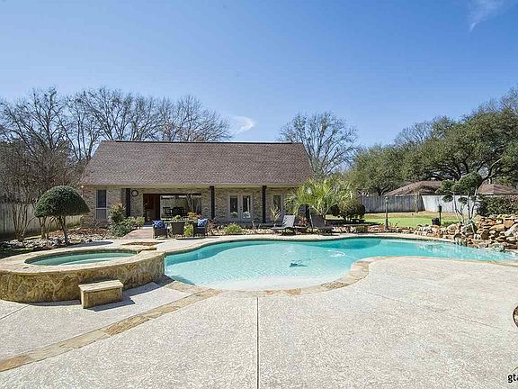 3rd image of 8555 Carli Cir