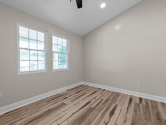 5th image of 173 Lakeview Heights Dr