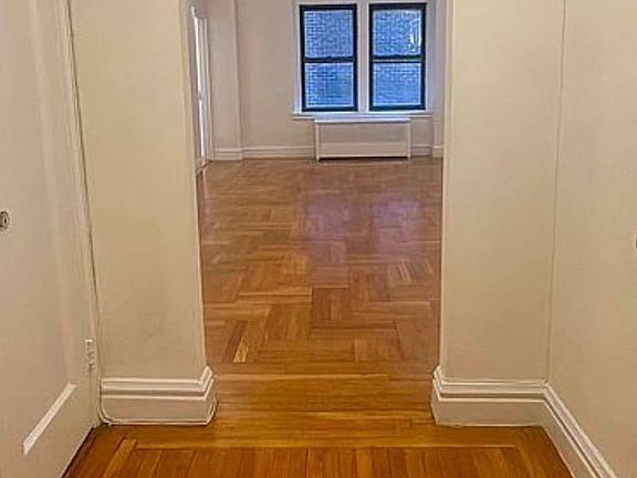 5th image of 127 W 96th St APT 10A
