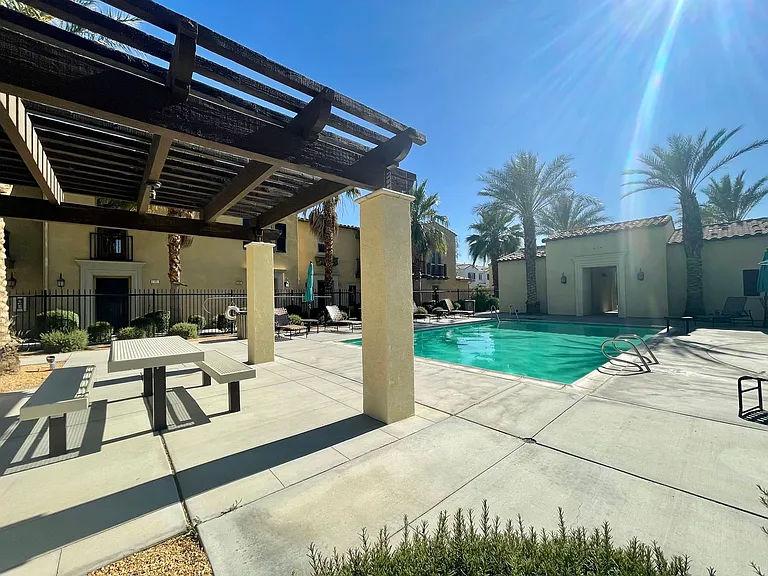 617 Calle Vibrante — Photo 21