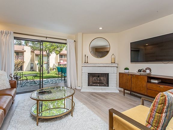 3rd image of 21551 Burbank Blvd Unit 106