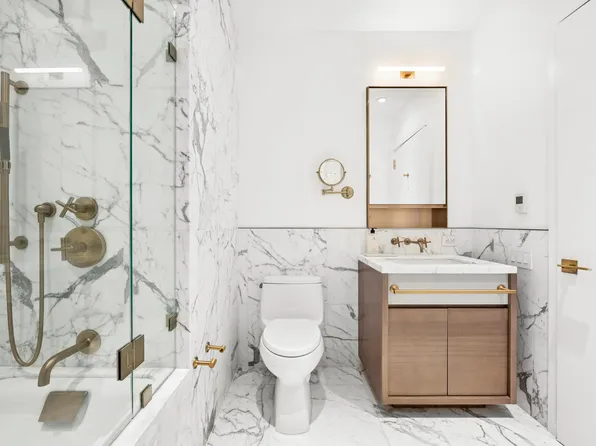 305 East 51st Street image 9 of 17