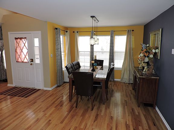 4th image of 79 Heatherwood Dr