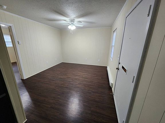 5th image of 128 Weatherwood Ct APT 11