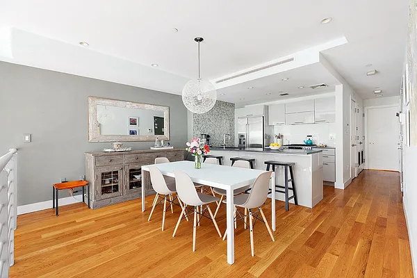 Sold by Compass | media 17
