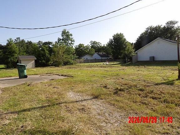 3rd image of 1193 Pine Hill St