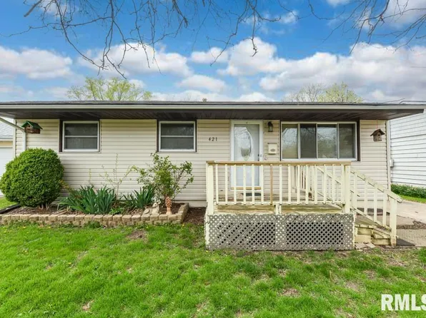 421 Capri St, Pekin, IL 61554