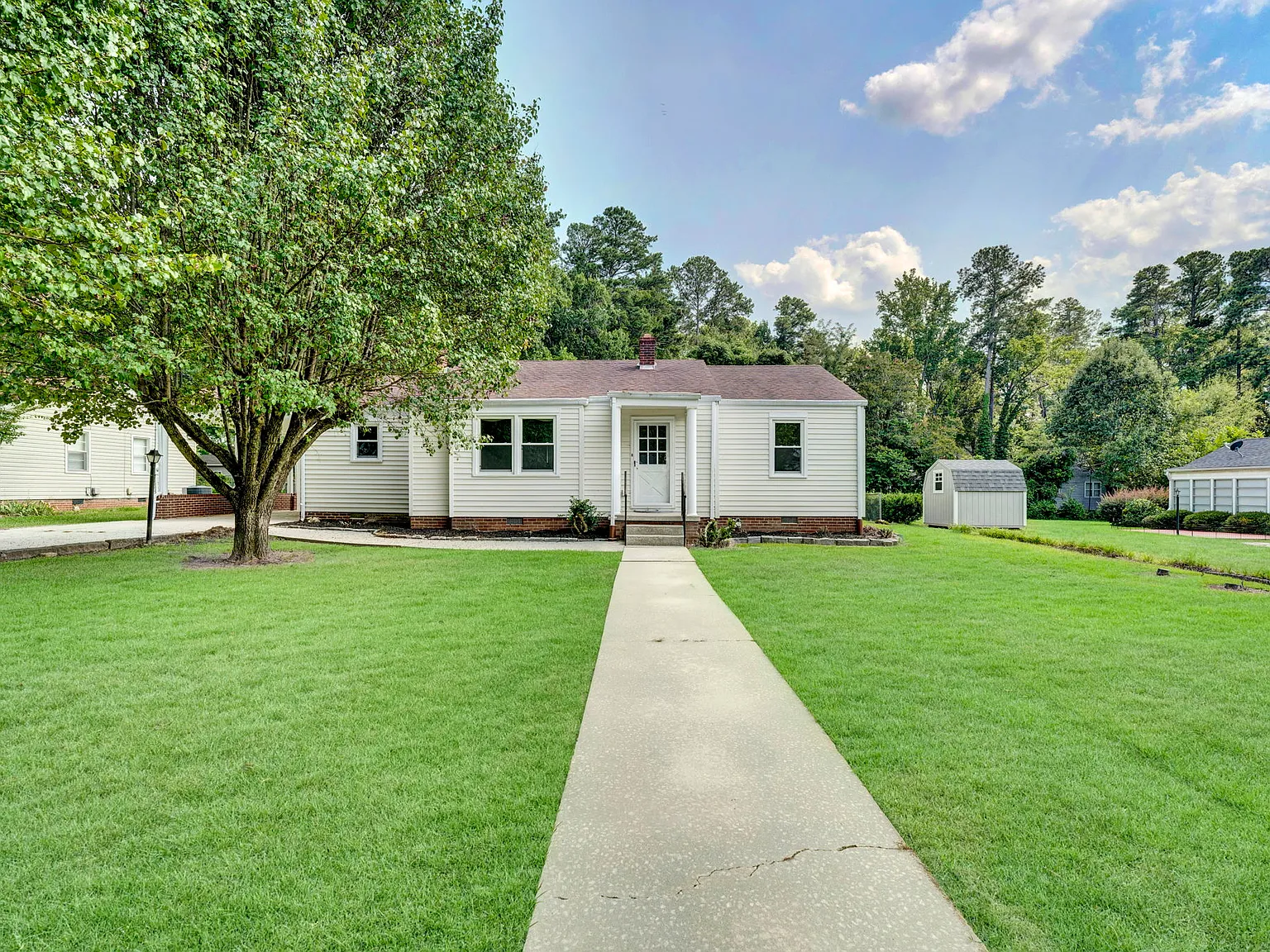 3 bed, 1800 sqft, $1,995 — Photo 1