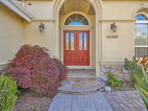 3rd image of 10180 Camino Vista Dr
