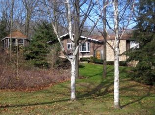 S63W35554 Piper Rd, Eagle, WI 53119