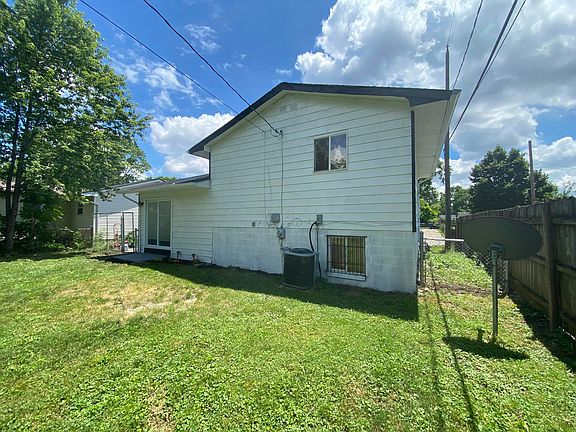 5th image of 2328 Edenburgh Dr S