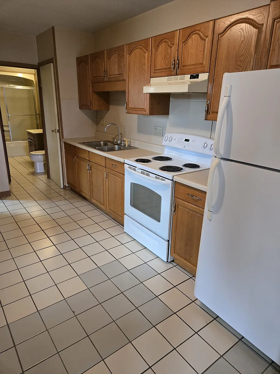 Building Photo - 46 Highland Ave #3L