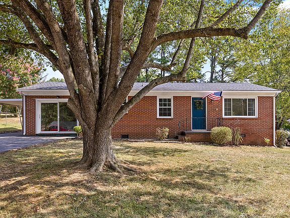 2nd image of 427 Glenhill Cir