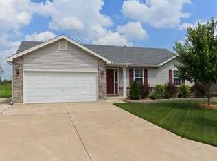 270 Hunters Chase St, Winfield, MO 63389