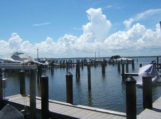 370 Riverway Ct, Vero Beach, FL 32963