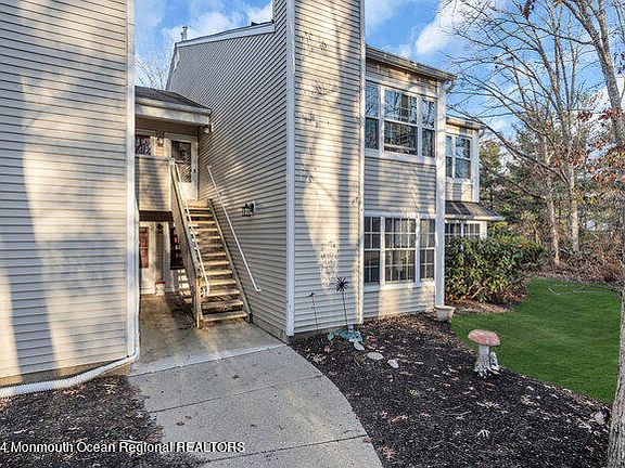3rd image of 28 Pheasant Meadow Drive #106