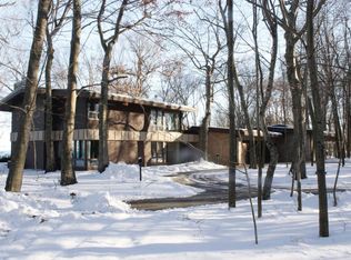 4925 Dennwood Dr, Sheboygan, WI 53083