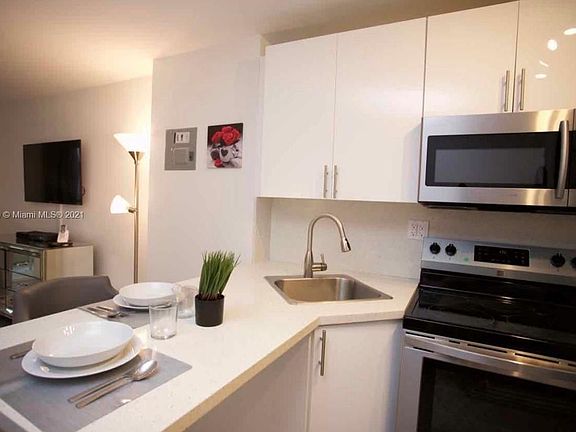 3rd image of 7904 West Dr APT 805
