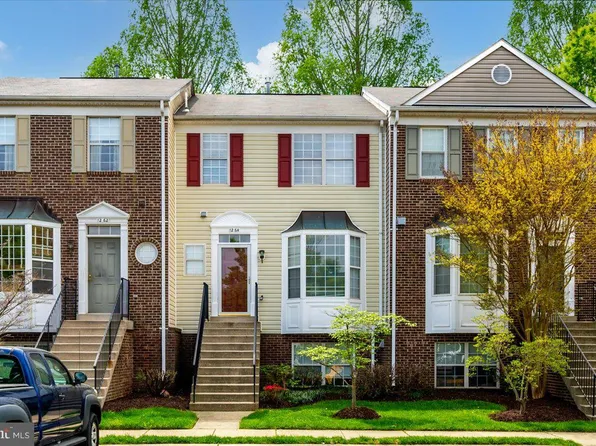 1264 Needham Ct #21B, Crofton, MD 21114