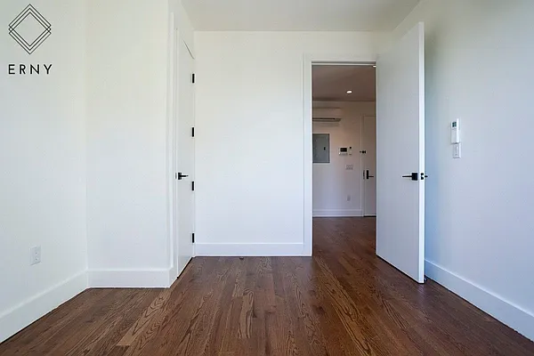 Rented by ERNY LLC | media 23