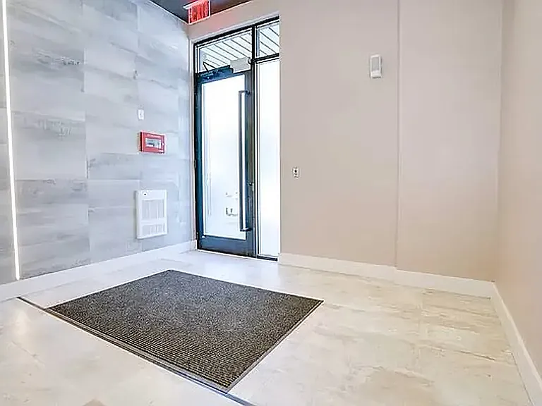 15 Jefferson St #4A — Photo 5