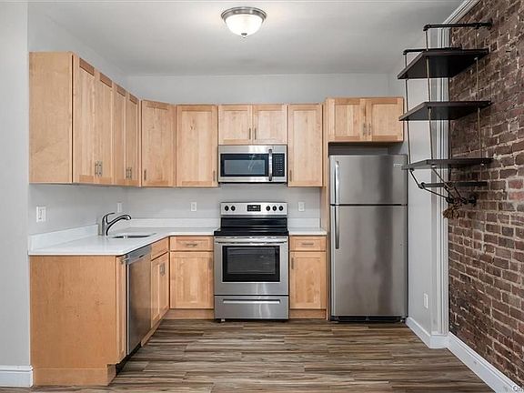 3rd image of 548 Warburton Ave