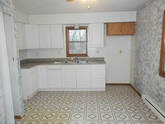 5th image of 6965 Ginger Ave