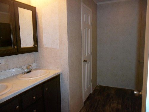 5th image of 1982 White Oak Ln