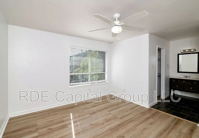 2816 Throckmorton St #7 — Photo 8
