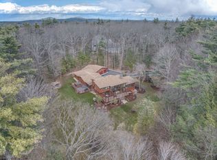 13 Hubbard Rd, Amherst, NH 03031