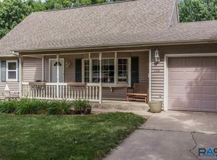 708 S Churchill Ave, Sioux Falls, SD 57103