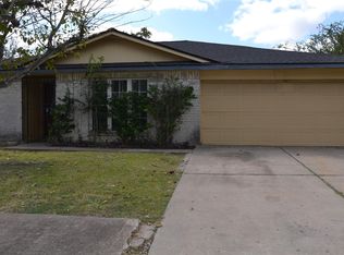 10538 Long River Dr, Sugar Land, TX 77498