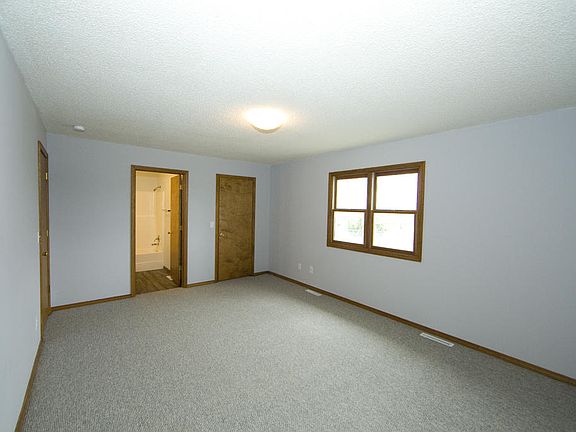 60073682_4