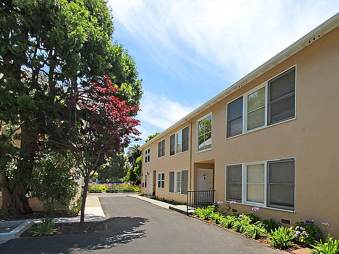 457 Forest Ave