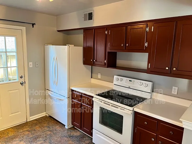 2 bed, 2.0 bath, 1368 sqft, $1,525 — Photo 4