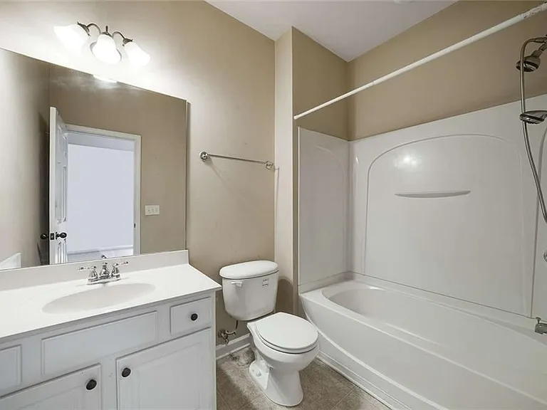 1798 Oakbrook Ln NW #8 — Photo 17