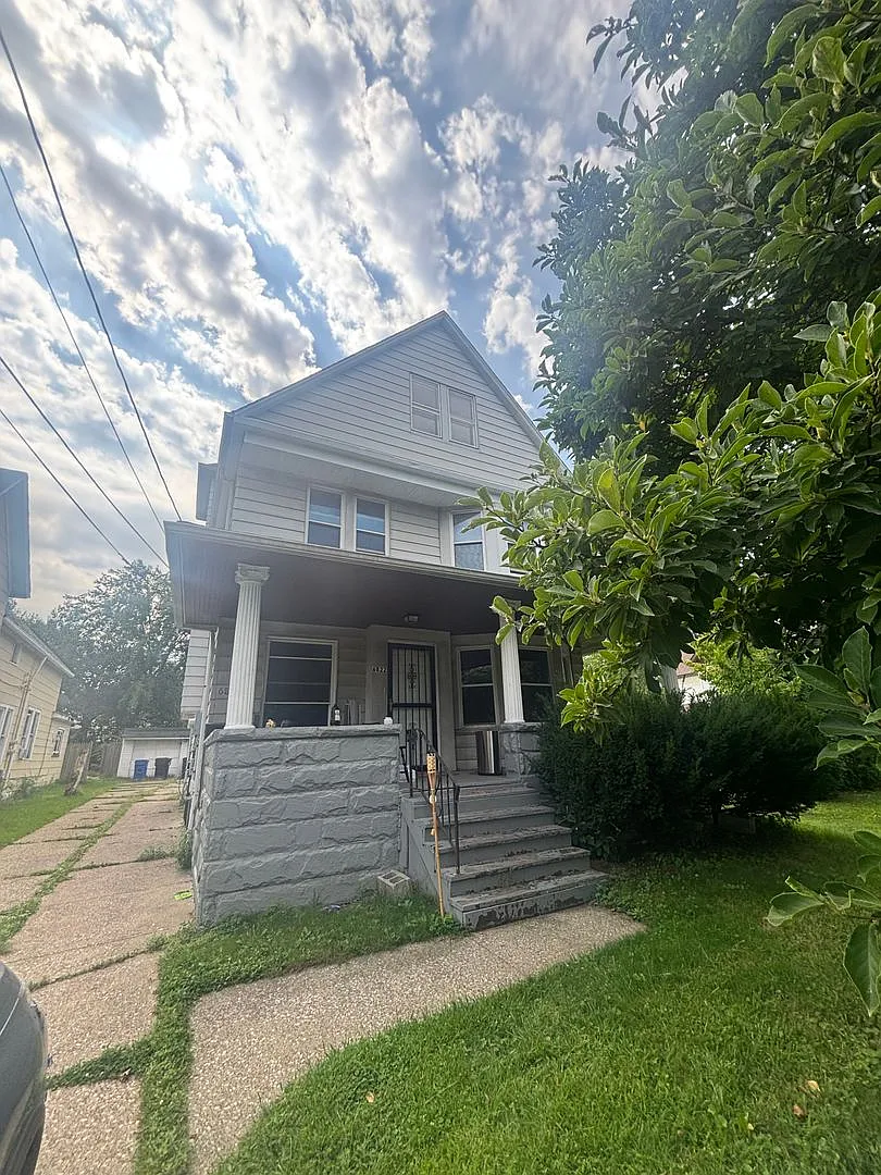 2bd Downstairs Duplex Section 8/Cash Pay — Photo 1