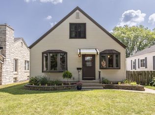 3822 S 52nd St, Milwaukee, WI 53220