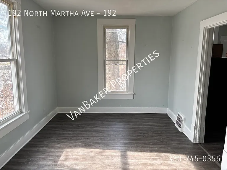 192 N Martha Ave #192 — Photo 5