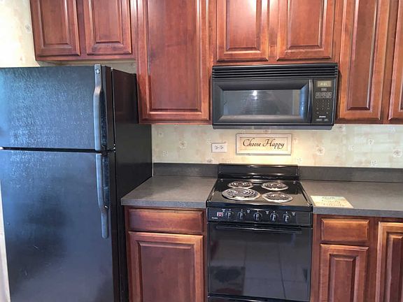 5th image of 5924 Meadow Dr