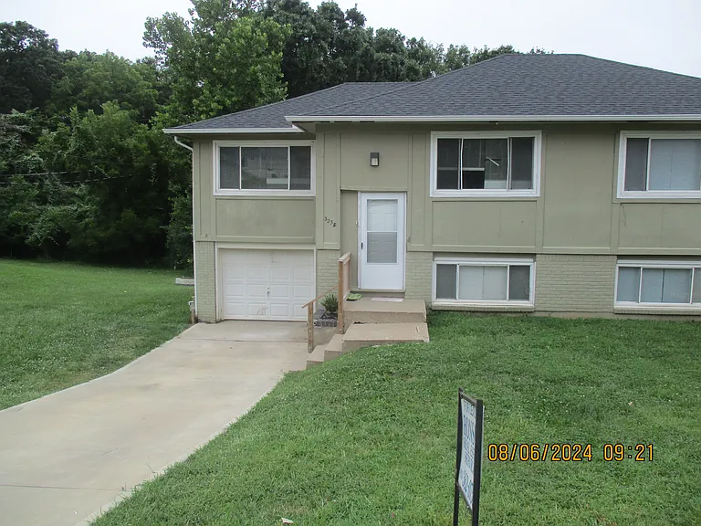 3238 N 84th Pl — Photo 12