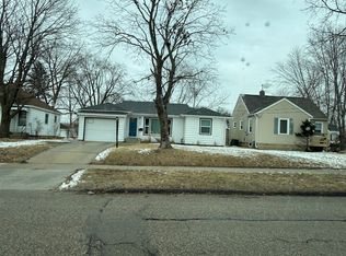 306 19th Ave SW, Rochester, MN 55902