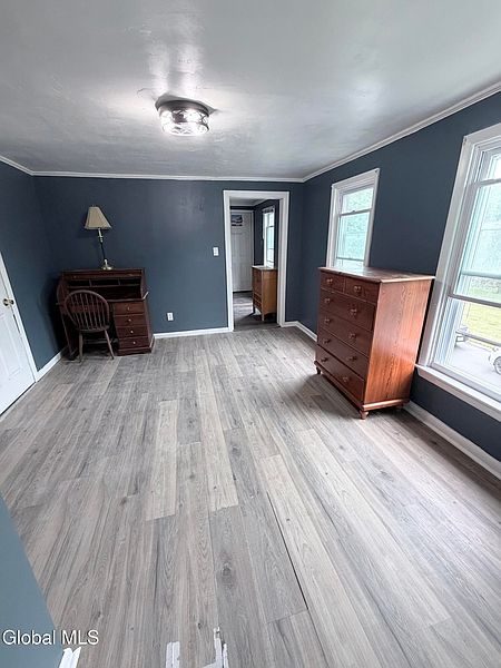 3rd image of 1002 Glendale Place