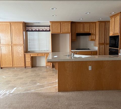 5th image of 683 Alder Ln