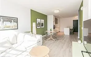 181 King St S #1010 — Photo 21