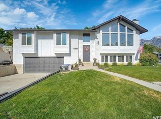 9711 S Cedar Crest Dr, Sandy, UT 84092