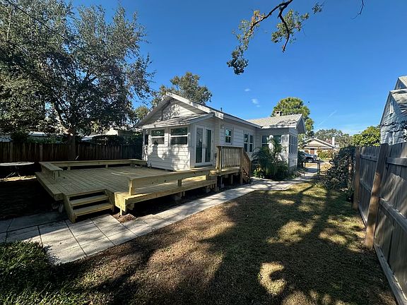 3rd image of 1118 23rd Ave N