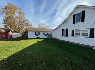 121 S Adrian St, Lyons, OH 43533